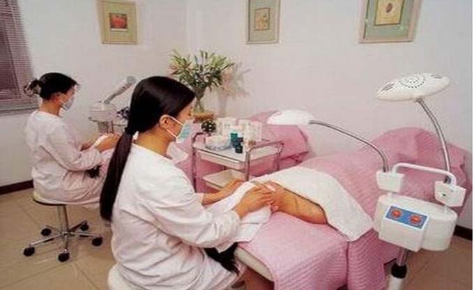 美容院員工室功能